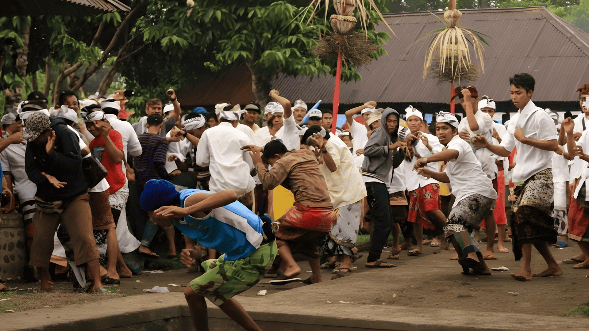 Destinasi wisata terbaru Lombok: Perang Topat Lombok dan Tren wisata global
