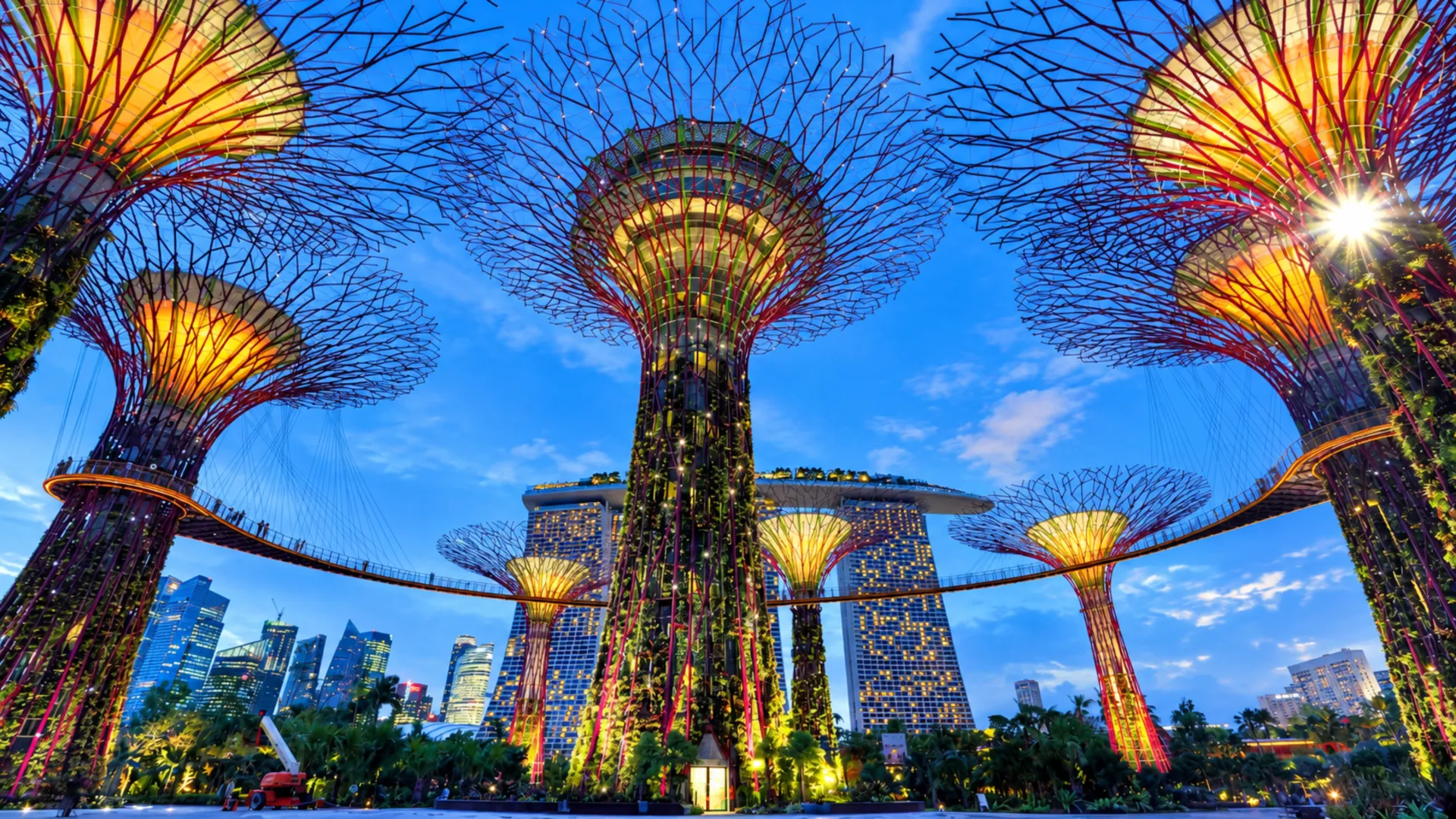 SENTOSA SENSORYSCAPE DAN EVOLUSI WISATA SELATAN: MENGAPA SINGAPORE TETAP MENJADI "TOP OF MIND" LIBURAN KELUARGA DI AKHIR 2026